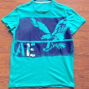 American Eagle tee